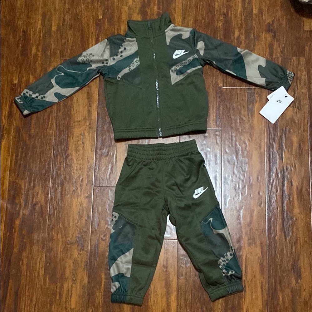 Nike Kids' Green Camo Tracksuit